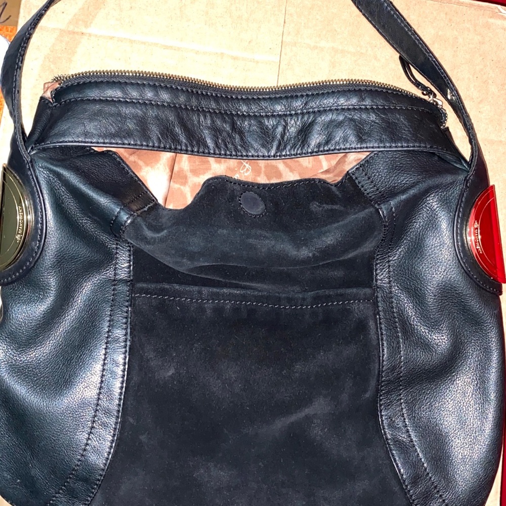 B. Makowski Black Giamma Shoulder Bag - Picture 9 of 10